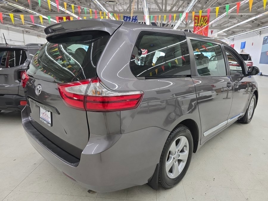 Used 2015 Toyota Sienna L FWD image 6