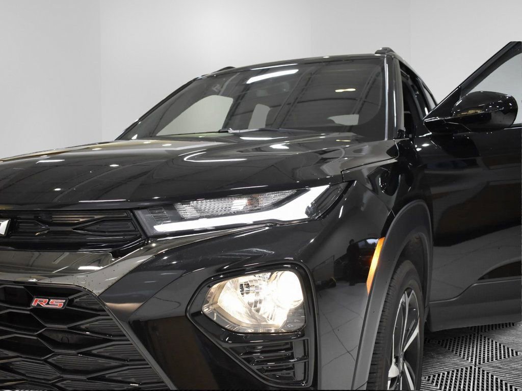 Used 2023 Chevrolet TrailBlazer RS w/ Convenience Package image 23