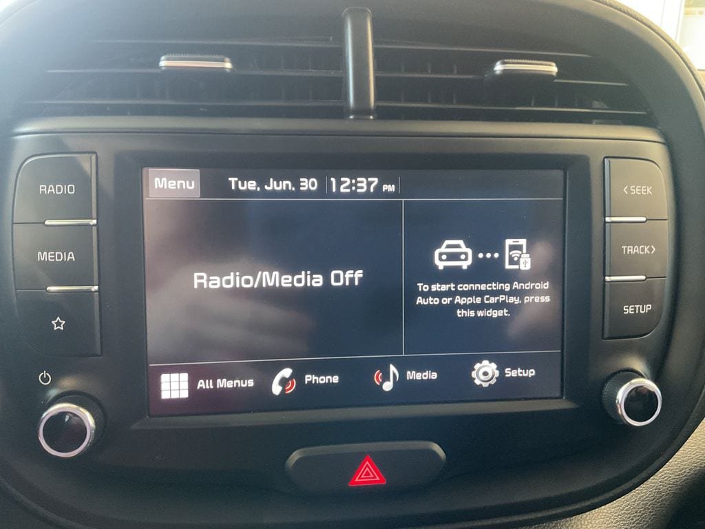 Used 2025 Kia Soul LX FWD image 22