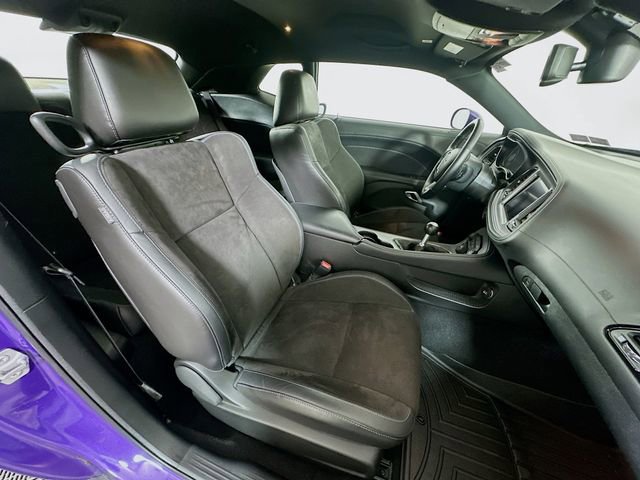 Used 2023 Dodge Challenger R/T w/ Plus Package image 28