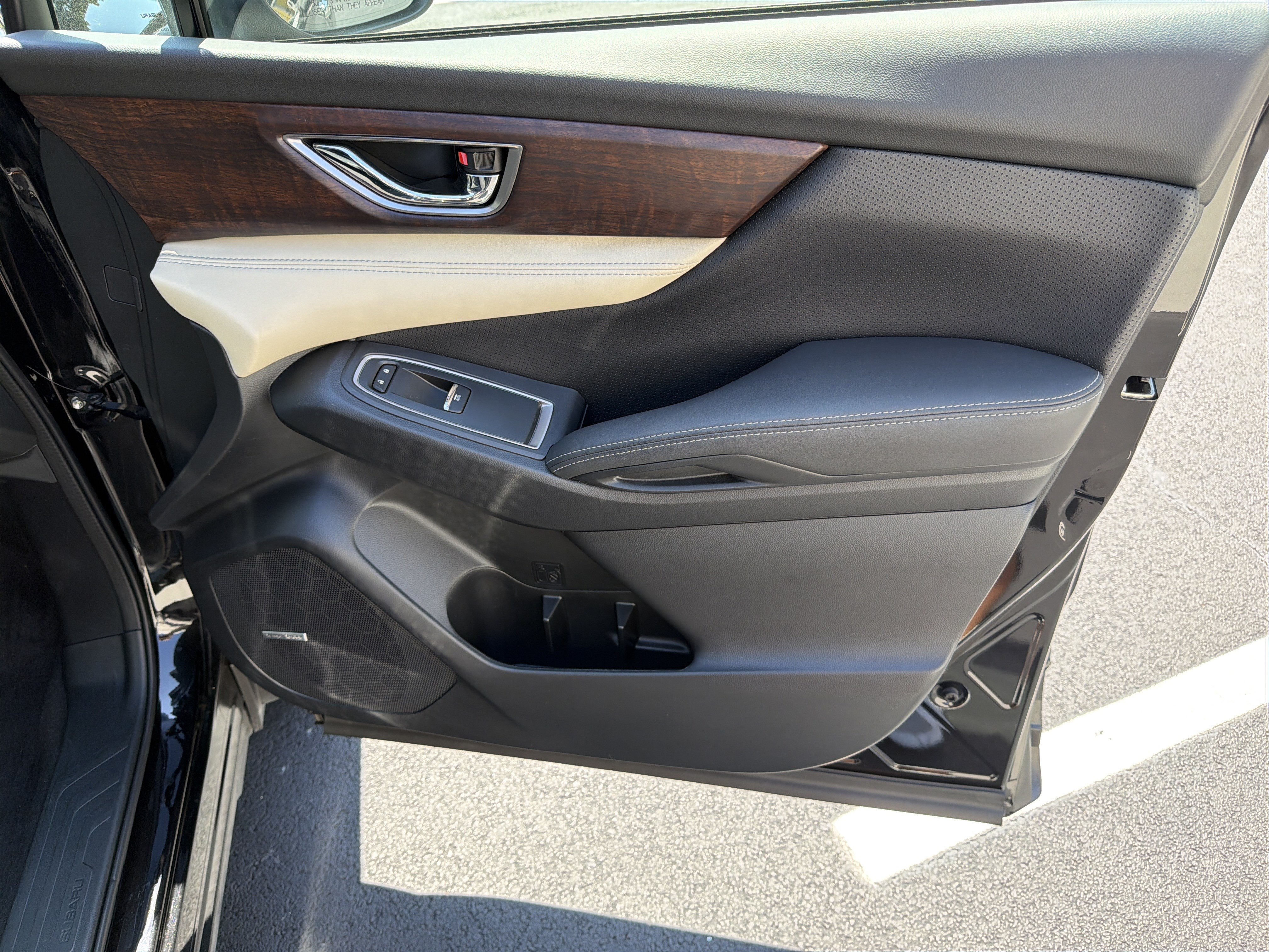 Used 2022 Subaru Ascent Touring AWD/4WD image 14