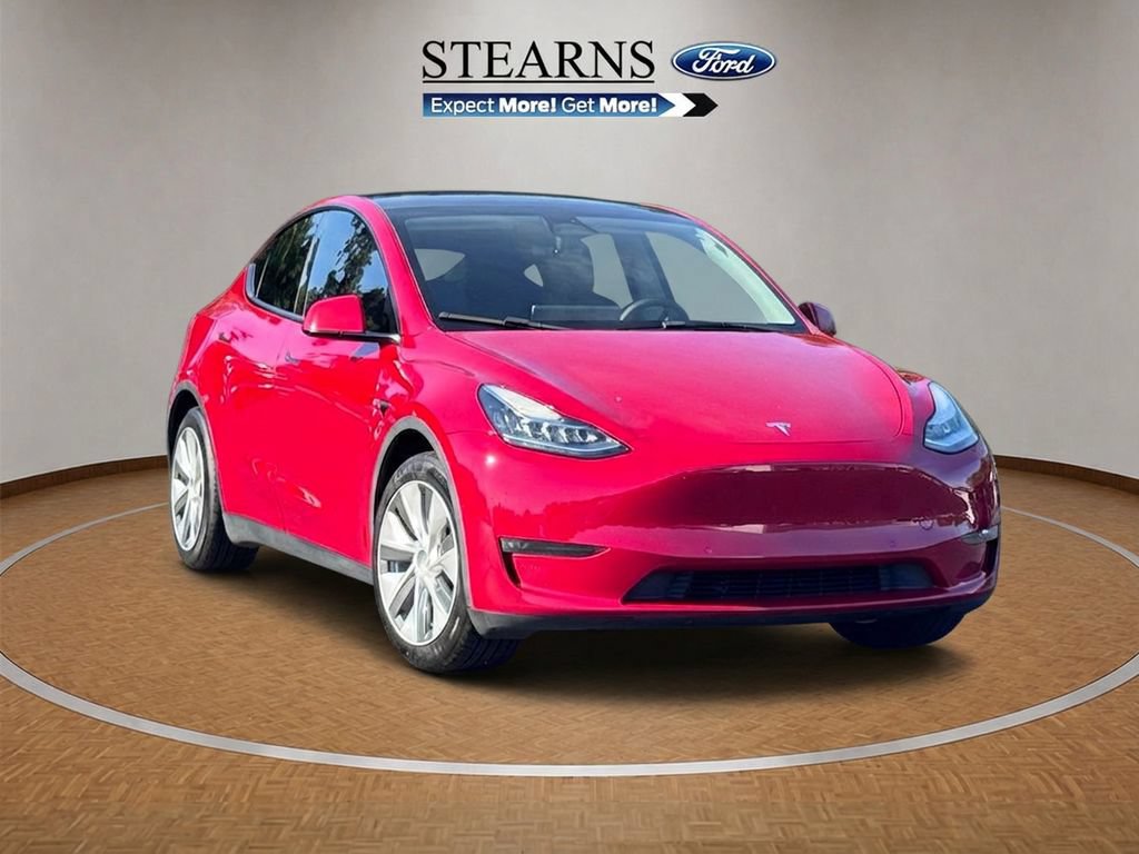 Used 2022 Tesla Model Y Long Range AWD/4WD image 1