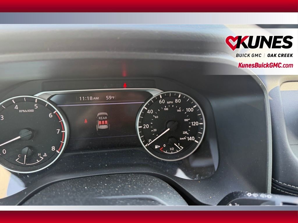 Used 2025 Nissan Rogue SV AWD/4WD image 18