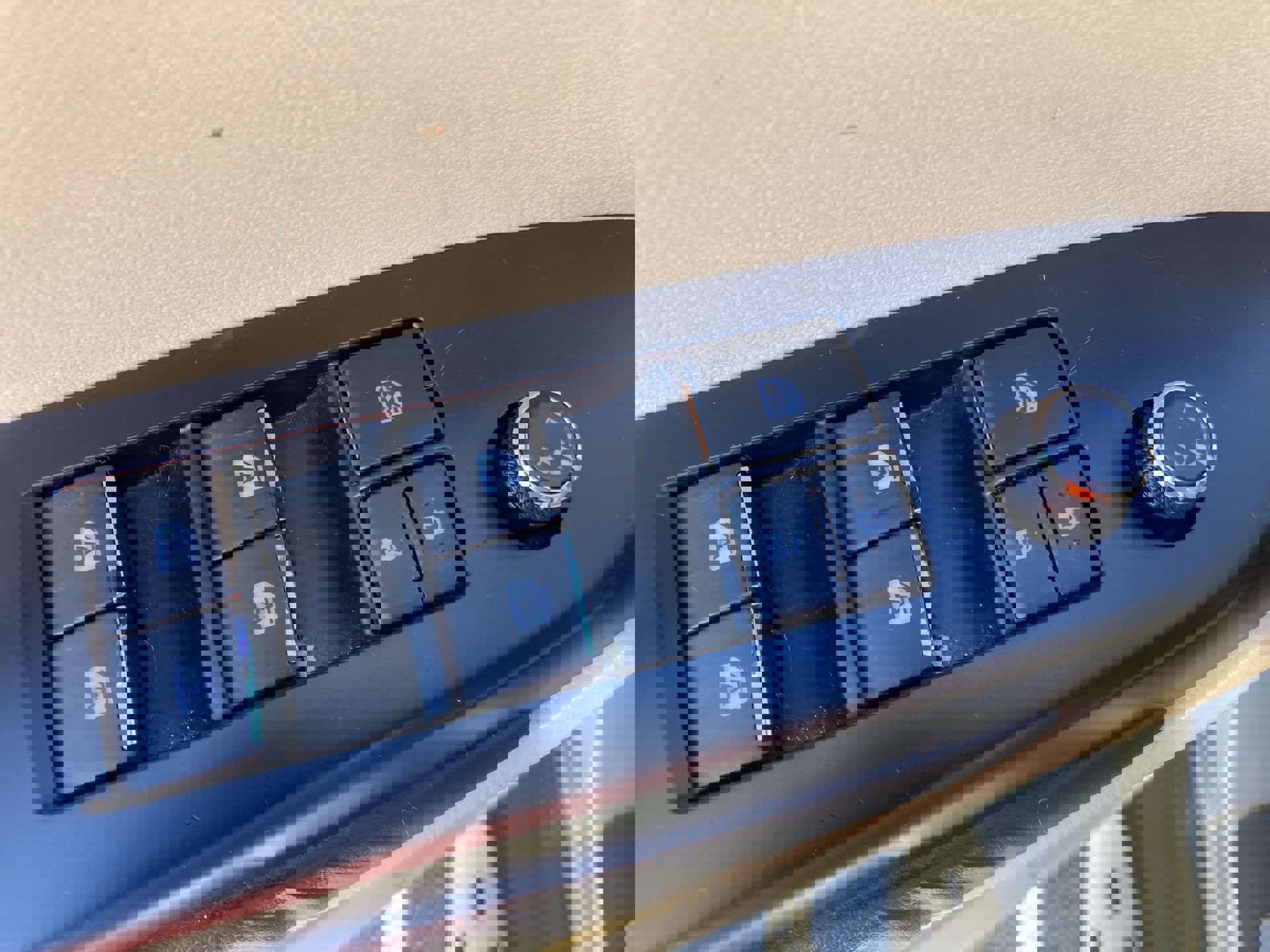 Used 2016 Toyota Highlander Limited Platinum image 15