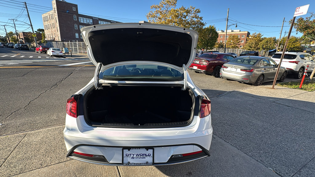 Used 2023 Hyundai Sonata SE w/ Preferred Accessory Package FWD image 31