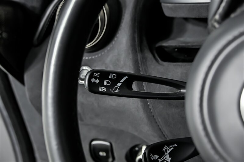 Used 2018 McLaren 720S RWD image 29