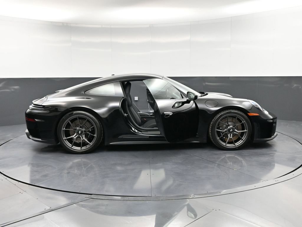 New 2026 Porsche 911 GT3 image 37