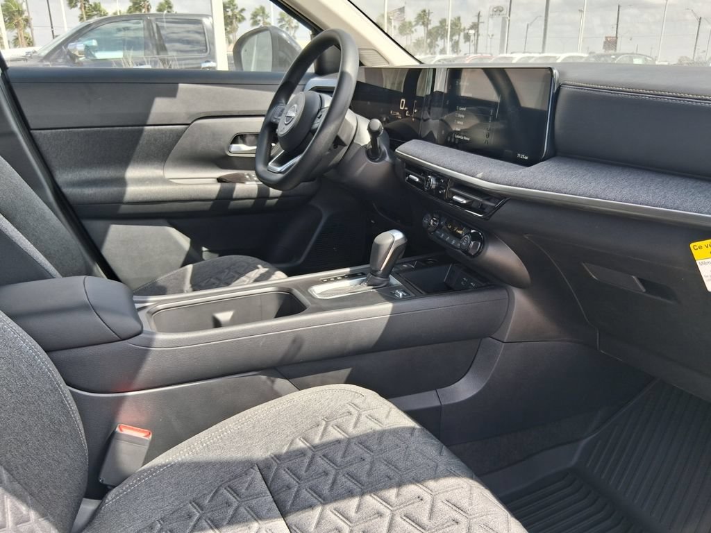 New 2026 Nissan Kicks SV w/ SV Premium Package FWD image 13
