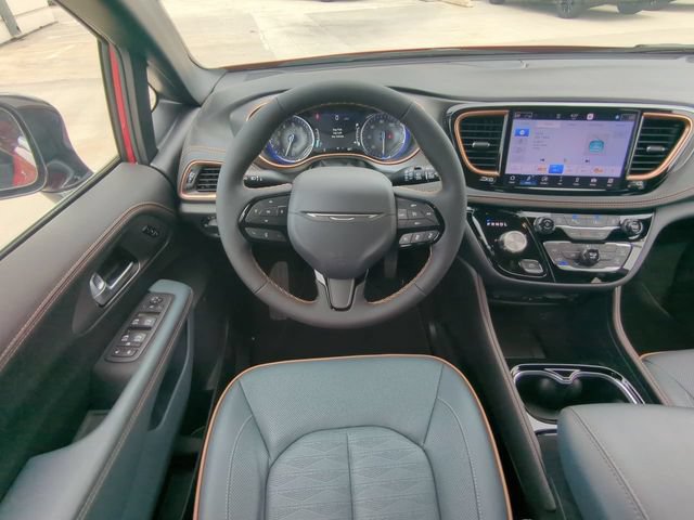 New 2027 Chrysler Pacifica Pinnacle w/ Theater Group AWD/4WD image 19