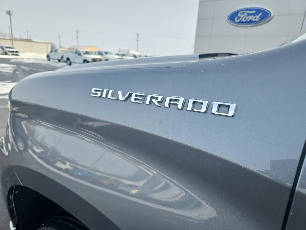 Used 2021 Chevrolet Silverado 1500 LT w/ Convenience Package II image 13