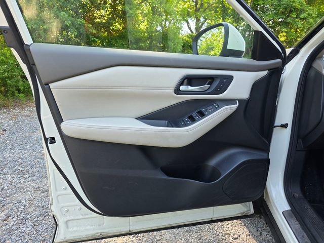 Used 2023 Nissan Rogue SL image 15