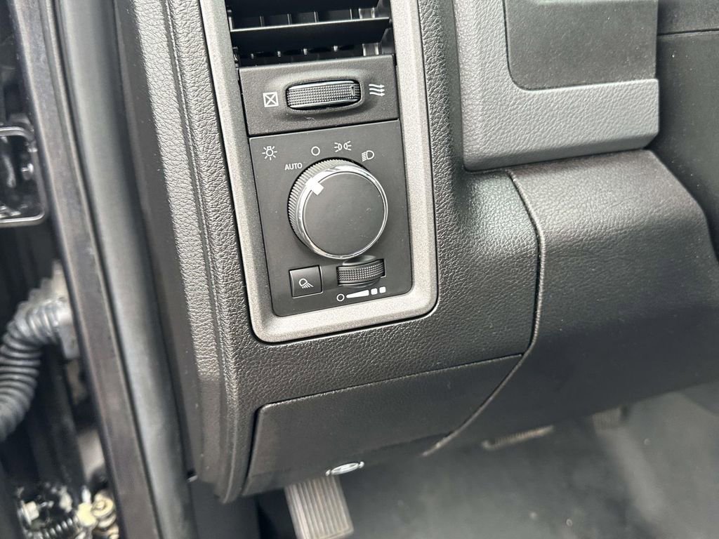 Used 2014 RAM 1500 Tradesman w/ Power & Remote Entry Group RWD image 21