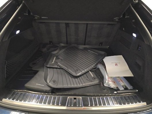 Used 2024 Porsche Cayenne Turbo GT image 12