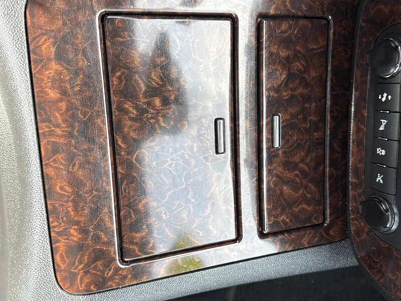 Used 2012 GMC Yukon Denali AWD/4WD image 25