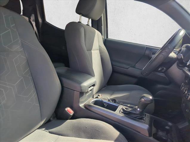 Used 2017 Toyota Tacoma TRD Sport w/ Tow Package (A/T) image 21