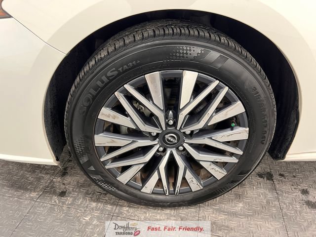 Used 2025 Nissan Altima 2.5 SV FWD image 22
