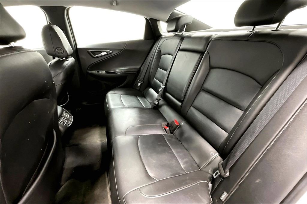Used 2018 Chevrolet Malibu LT w/ Leather Package image 34