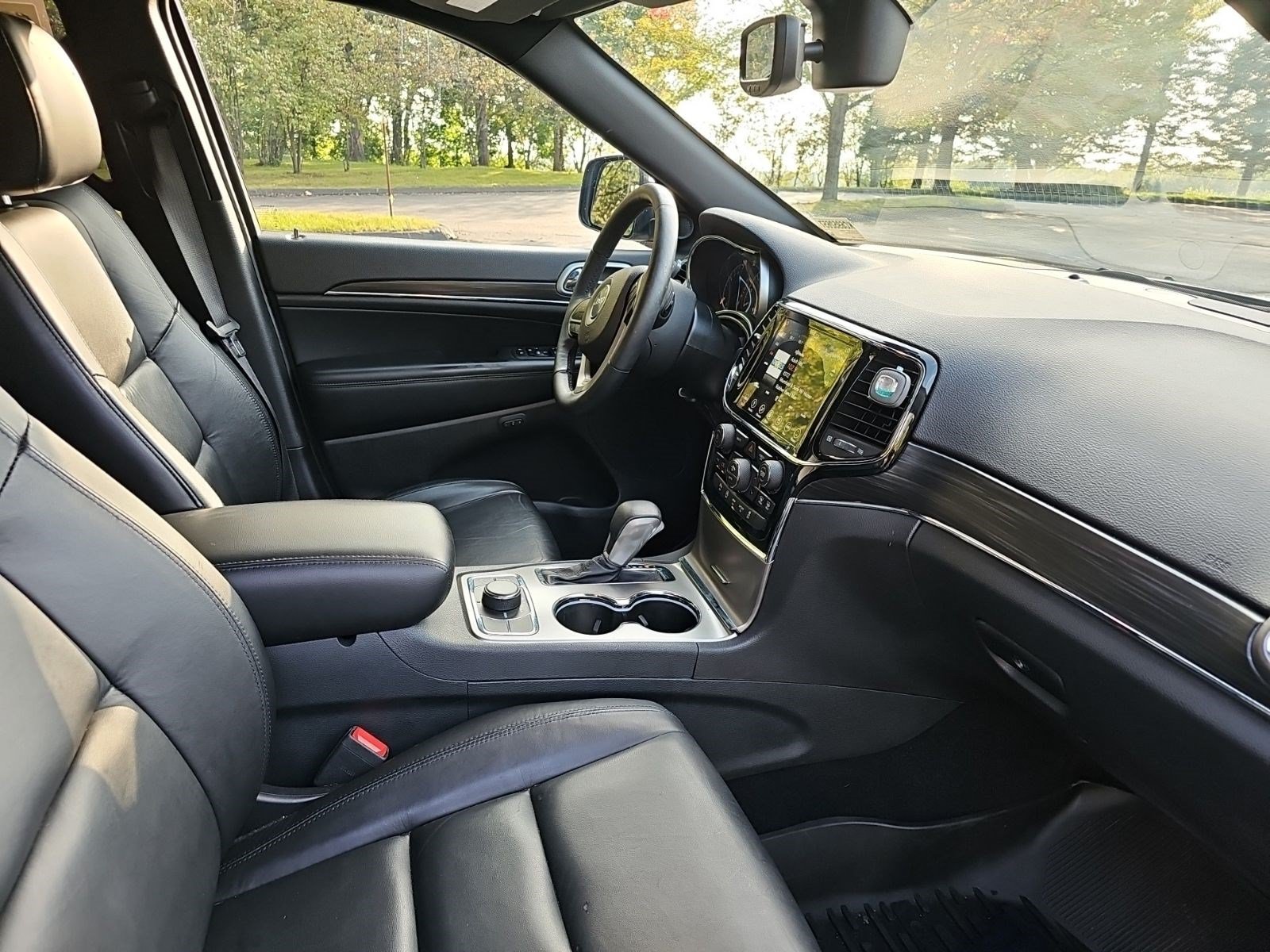 Used 2019 Jeep Grand Cherokee Limited w/ Trailer Tow Group IV AWD/4WD image 10