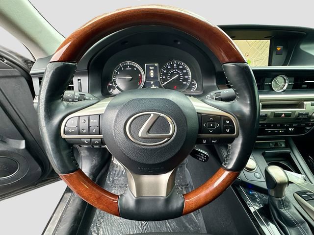Used 2017 Lexus ES 350 w/ Navigation System Package image 11