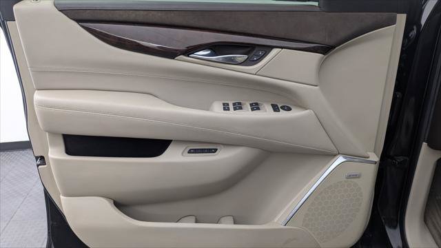 Used 2015 Cadillac Escalade ESV Premium RWD image 13