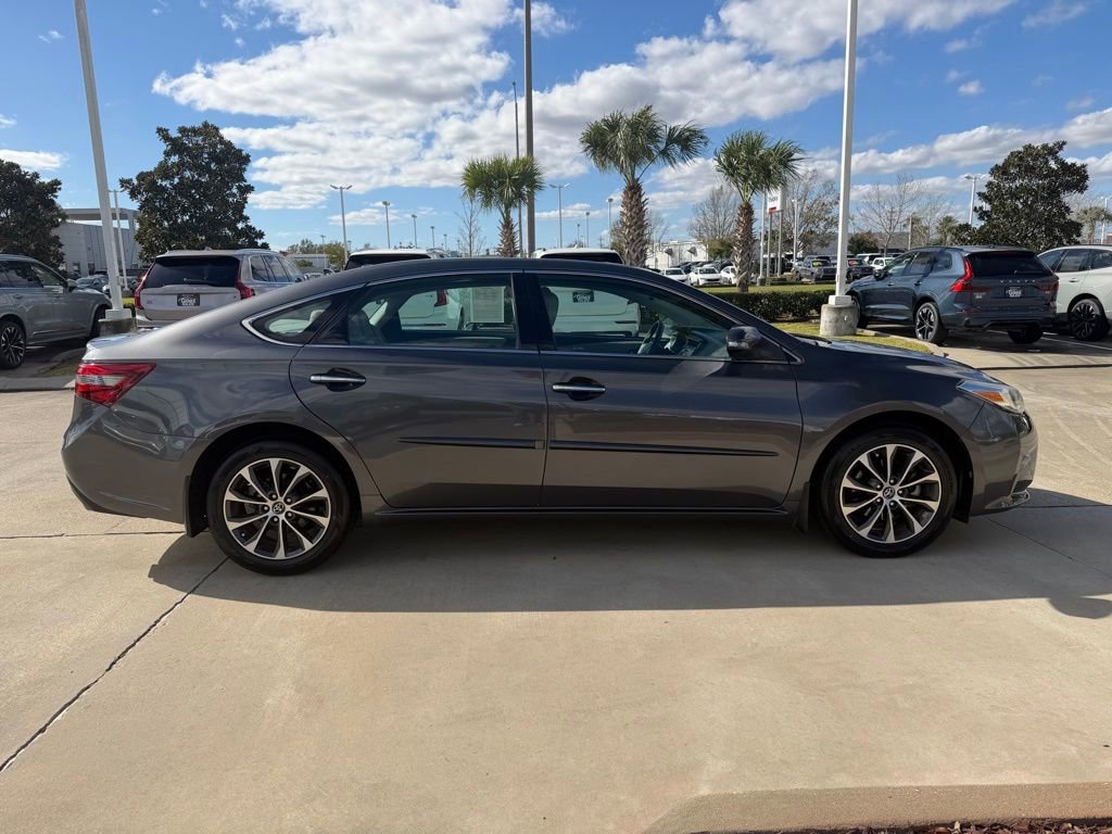 Used 2018 Toyota Avalon XLE Premium image 6