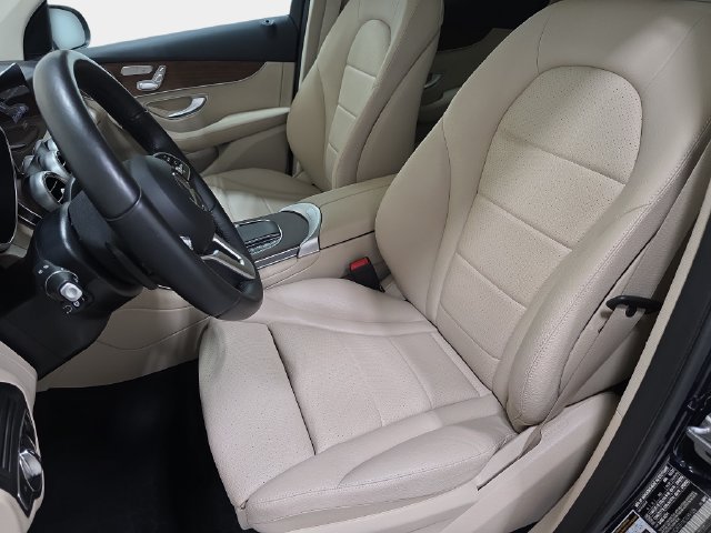 Used 2022 Mercedes-Benz GLC 300 4MATIC image 13