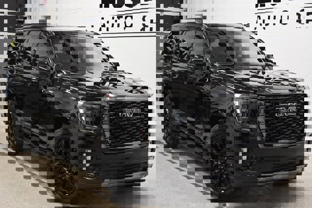 Used 2023 GMC Yukon Denali Ultimate image 1