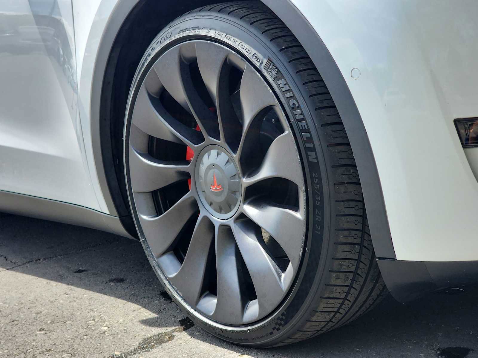 Used 2021 Tesla Model Y Performance image 11