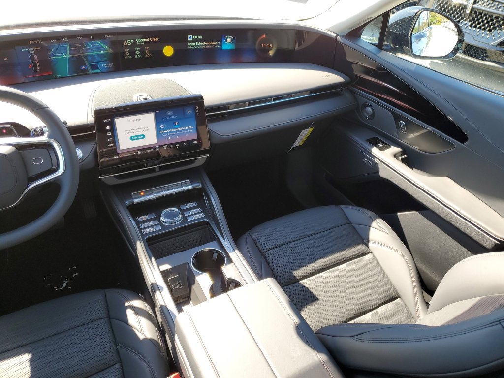 New 2026 Lincoln Nautilus Reserve w/ Jet Appearance Package AWD/4WD image 16