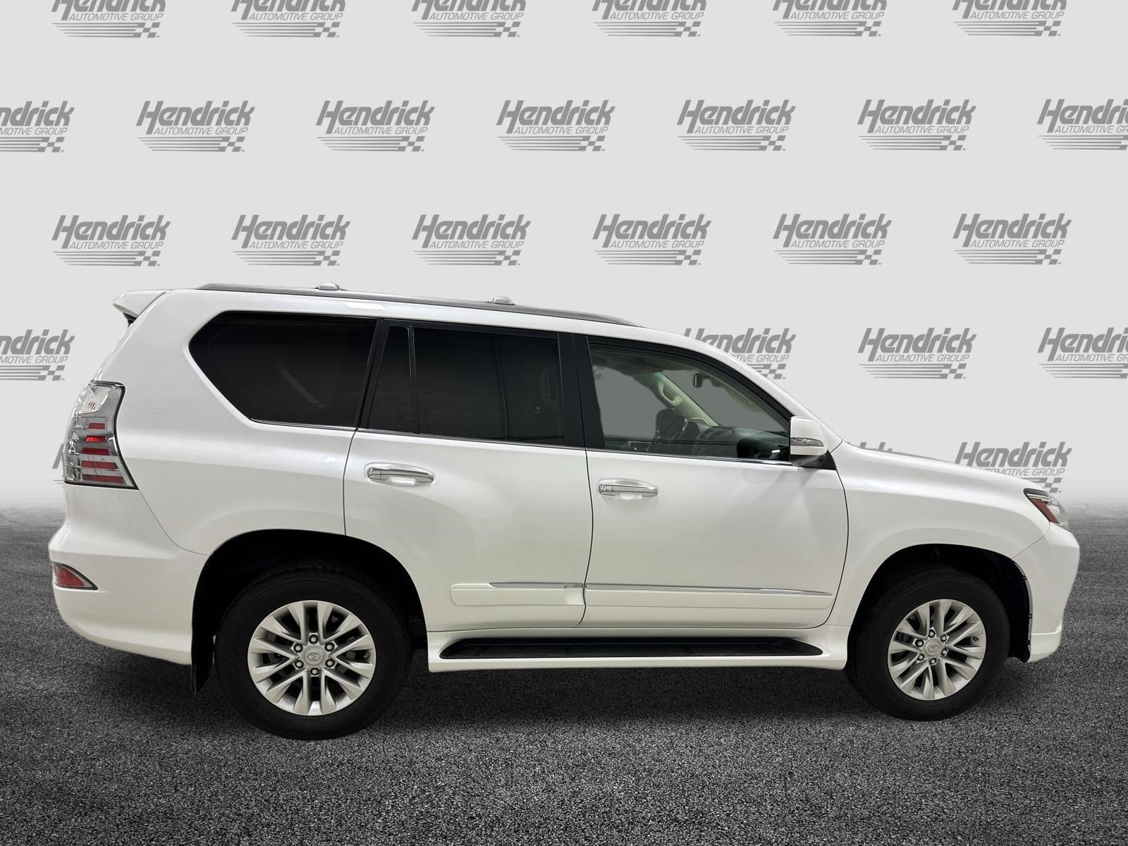 Used 2016 Lexus GX 460 w/ Premium Package AWD/4WD image 11