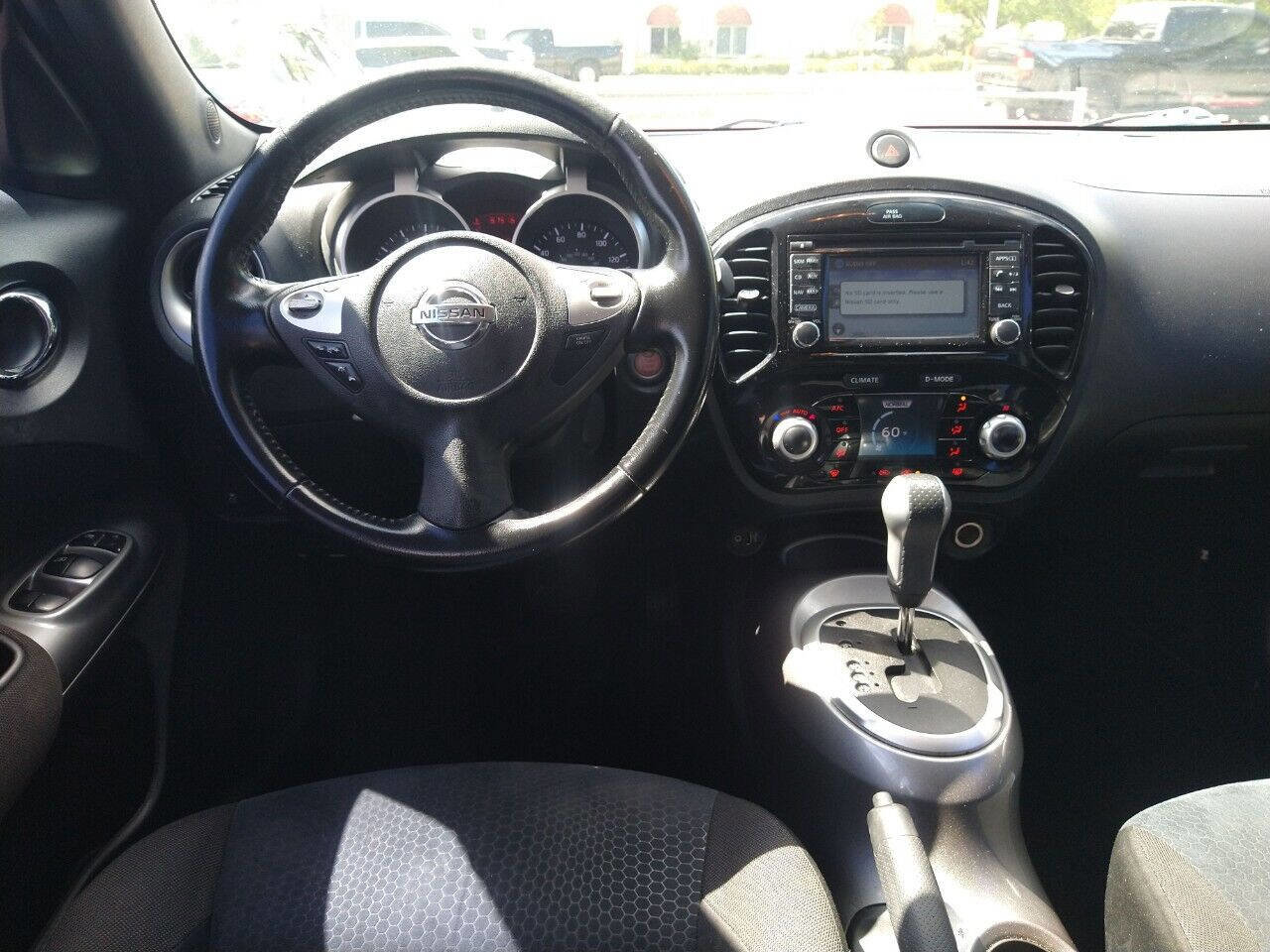 Used 2015 Nissan Juke SV w/ Technology Package image 36