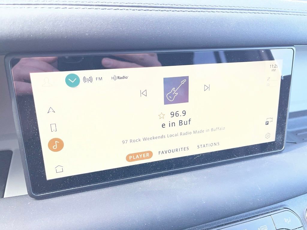 Used 2024 Land Rover Defender 110 X-Dynamic SE image 30