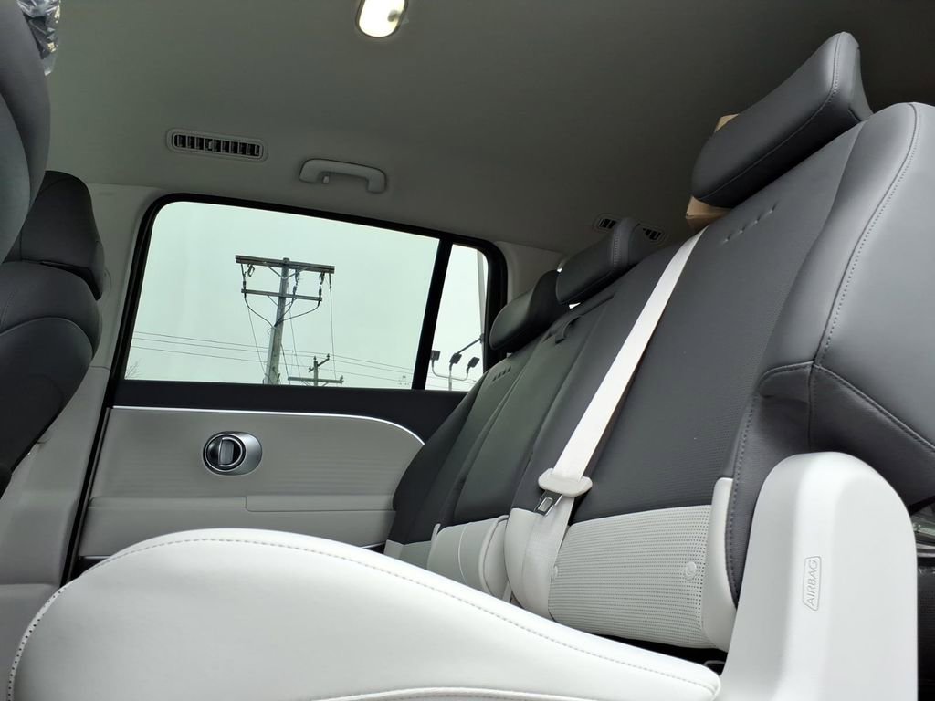 New 2026 Hyundai Ioniq 9 SEL image 9