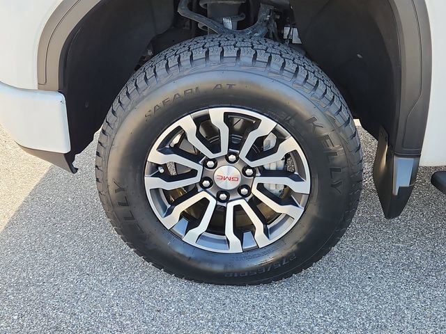 Certified 2021 GMC Sierra 1500 AT4 w/ AT4 Premium Package AWD/4WD image 6