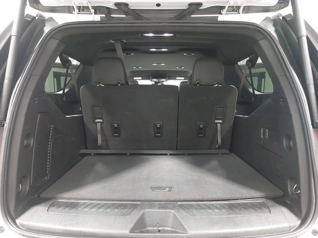 Used 2024 GMC Yukon XL SLT image 12