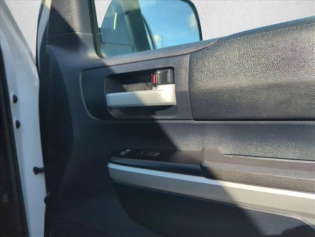 Used 2014 Toyota Tundra SR5 w/ SR5 Upgrade Package RWD image 28