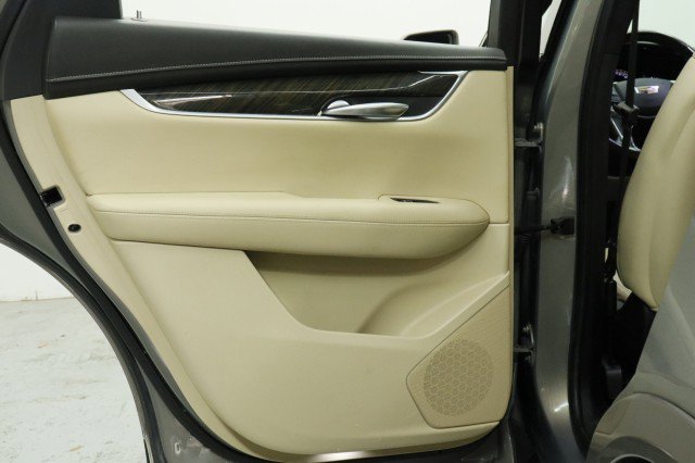 Used 2019 Cadillac XT5 FWD image 30