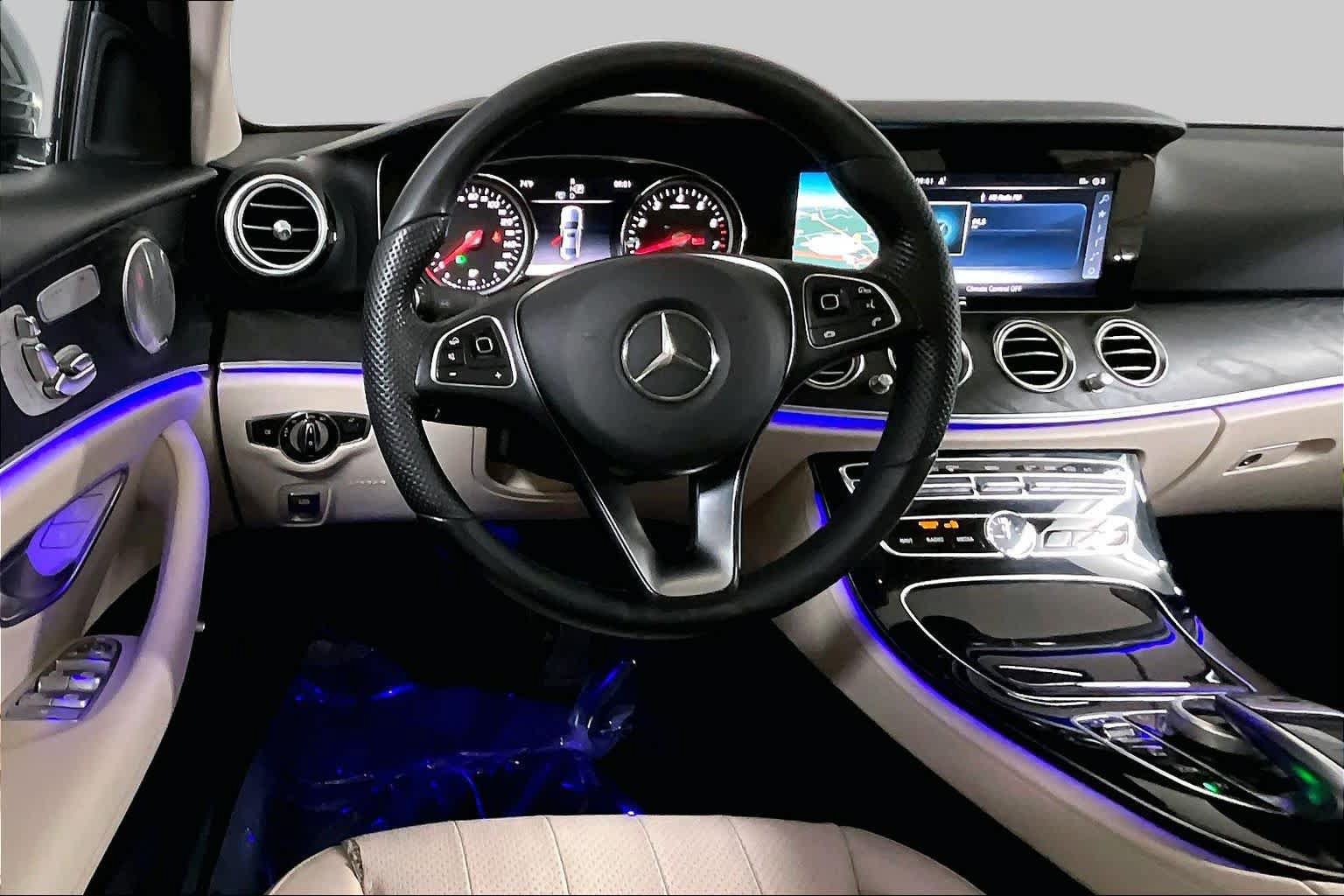 Certified 2017 Mercedes-Benz E 300 4MATIC image 6