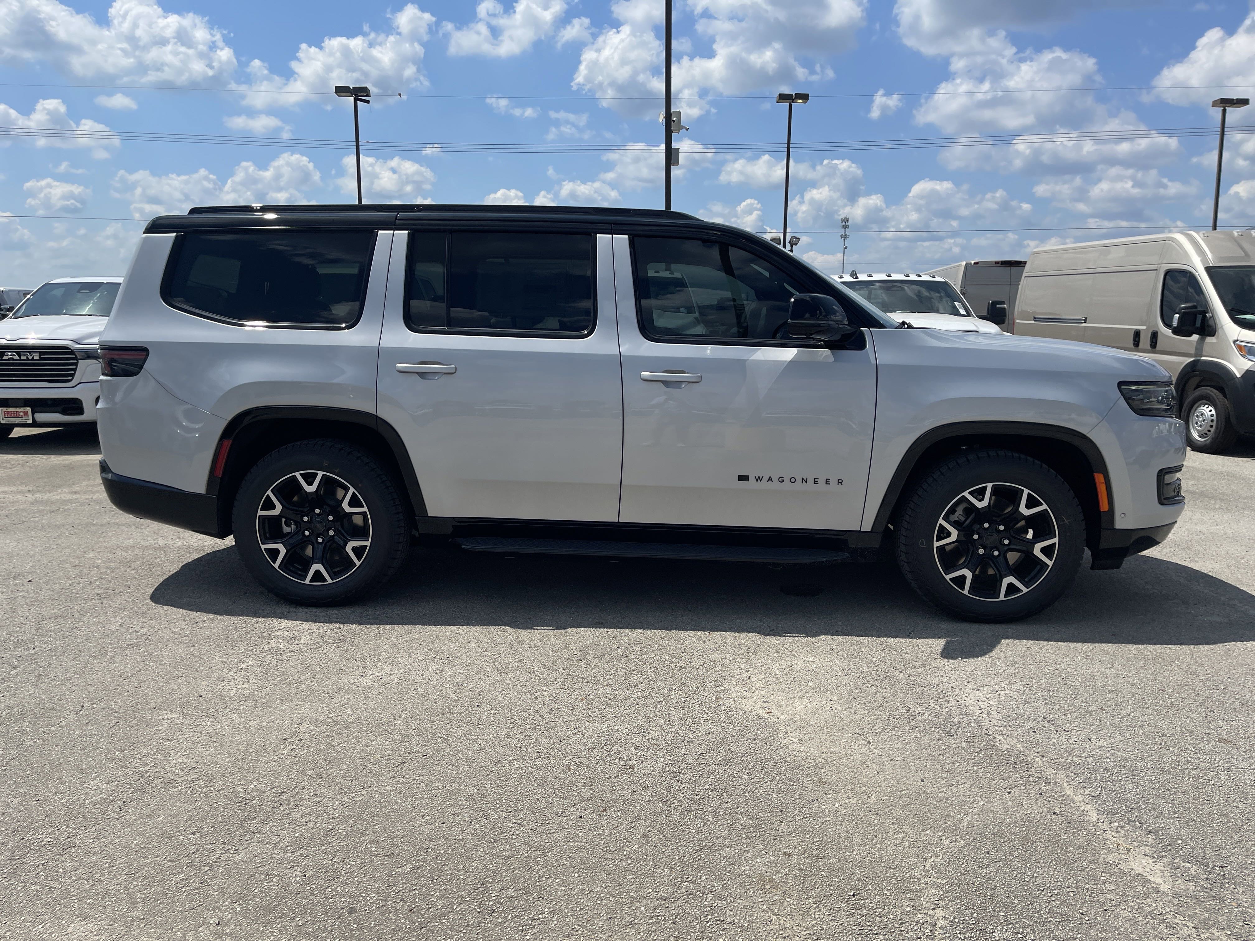 New 2025 Jeep Wagoneer Series II image 3