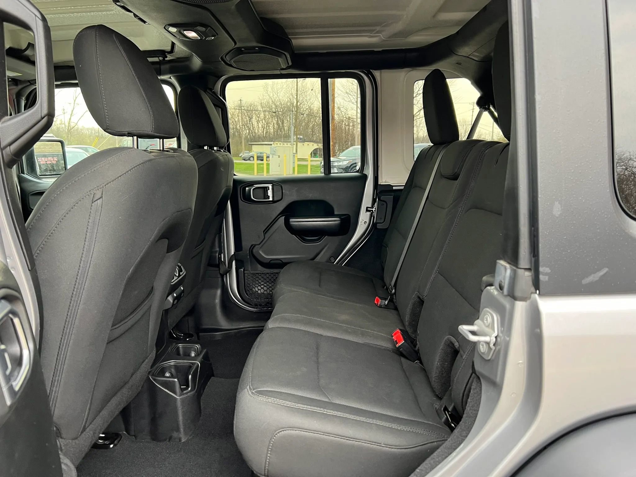 Used 2018 Jeep Wrangler Unlimited Sport S image 28