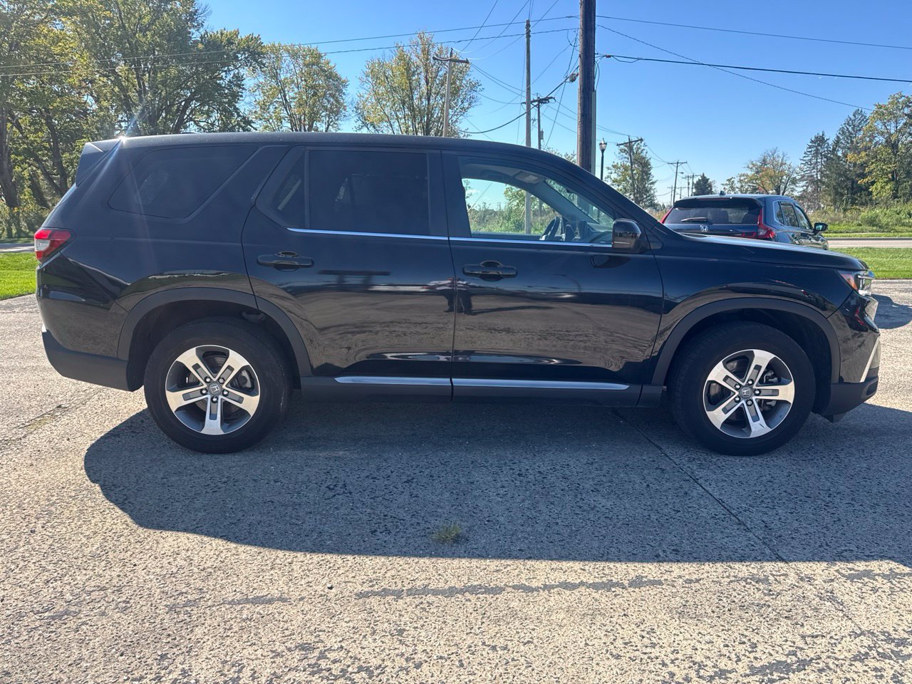 Used 2023 Honda Pilot EX-L image 4