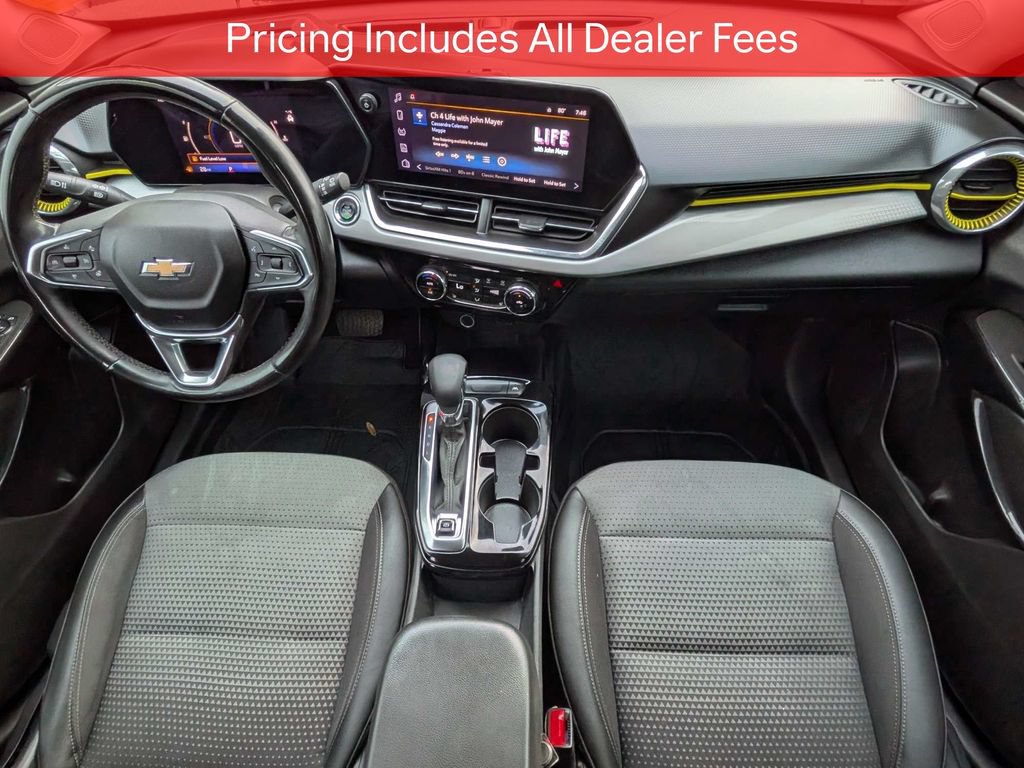 Used 2024 Chevrolet Trax LT w/ Driver Confidence Package FWD image 15
