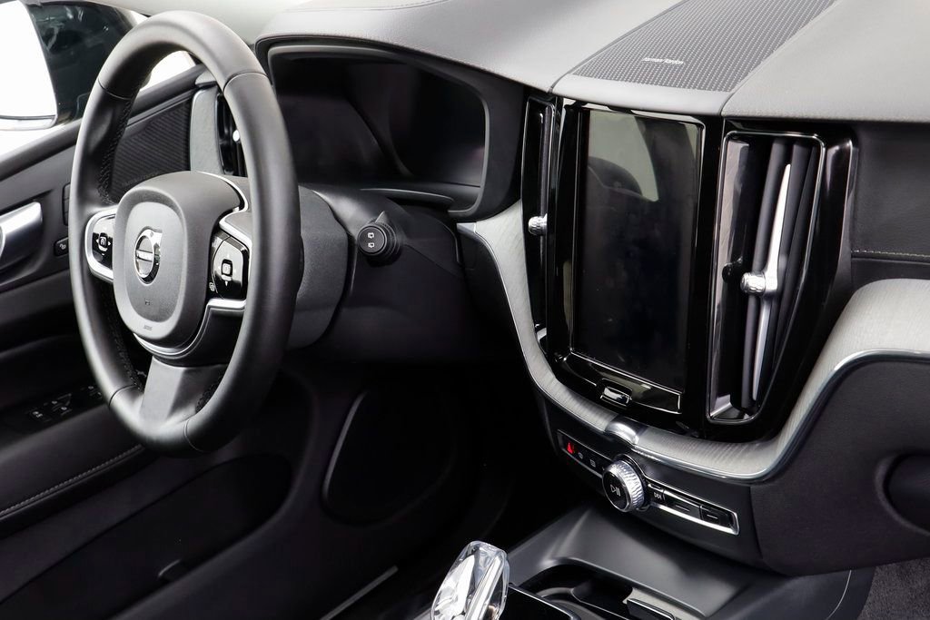 Used 2025 Volvo XC60 T8 Ultra w/ Protection Package Premier image 23