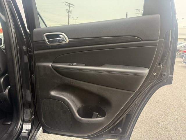 Used 2020 Jeep Grand Cherokee Laredo image 34