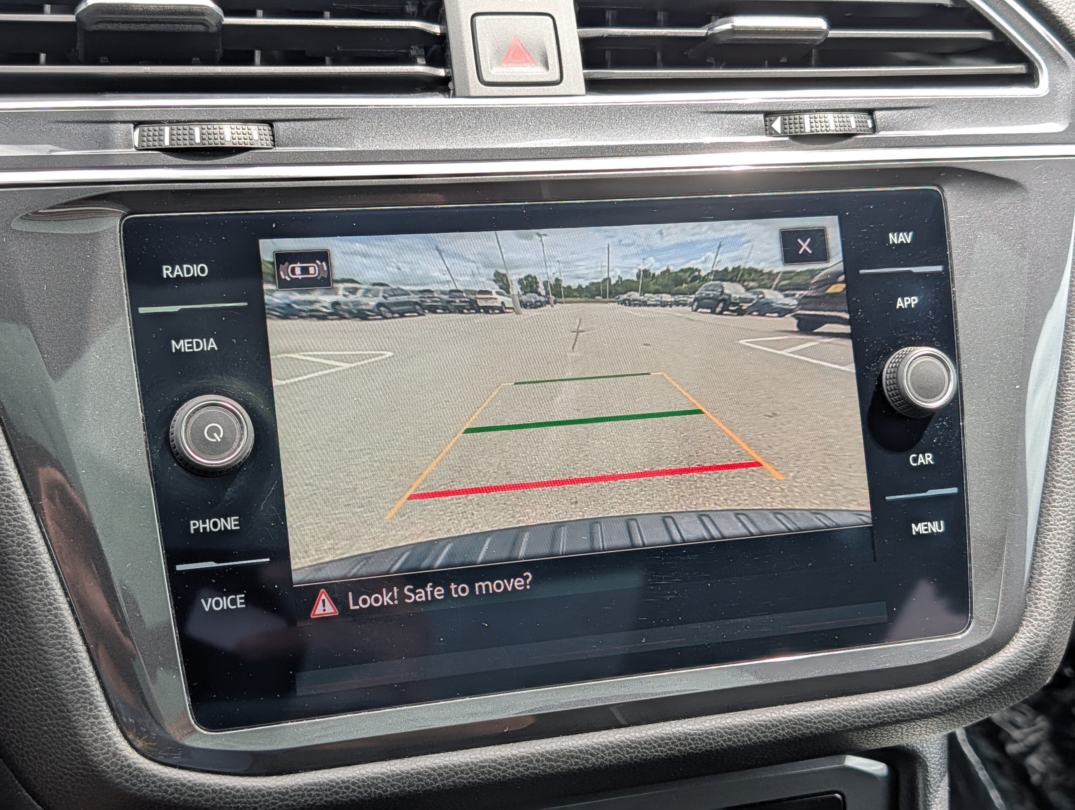 Certified 2023 Volkswagen Tiguan SEL R-Line AWD/4WD image 33