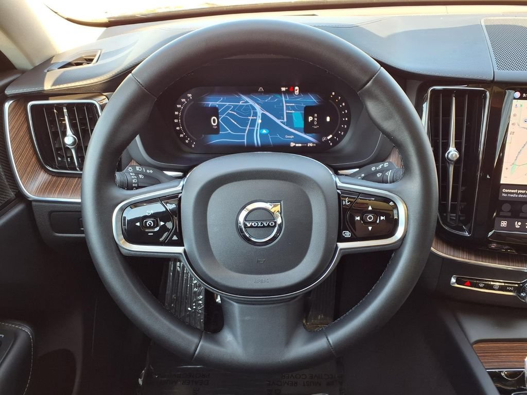 Certified 2023 Volvo XC60 B5 Ultimate w/ Climate Package AWD/4WD image 14