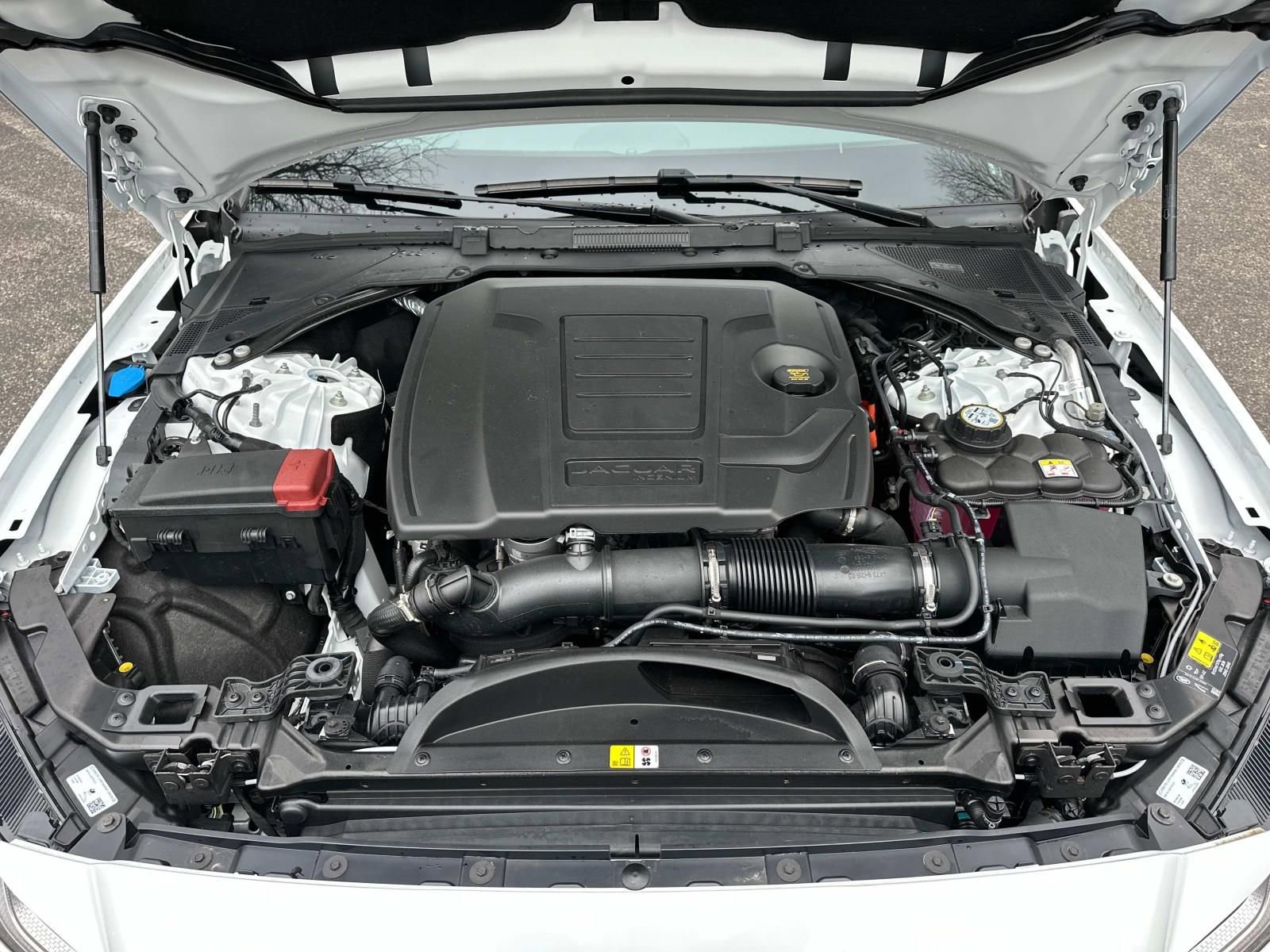 New 2024 Jaguar XF R-Dynamic SE image 21