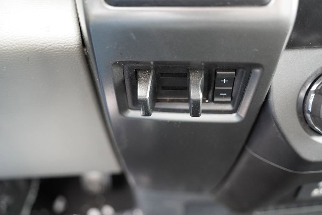 Used 2022 Ford F350 XLT image 24