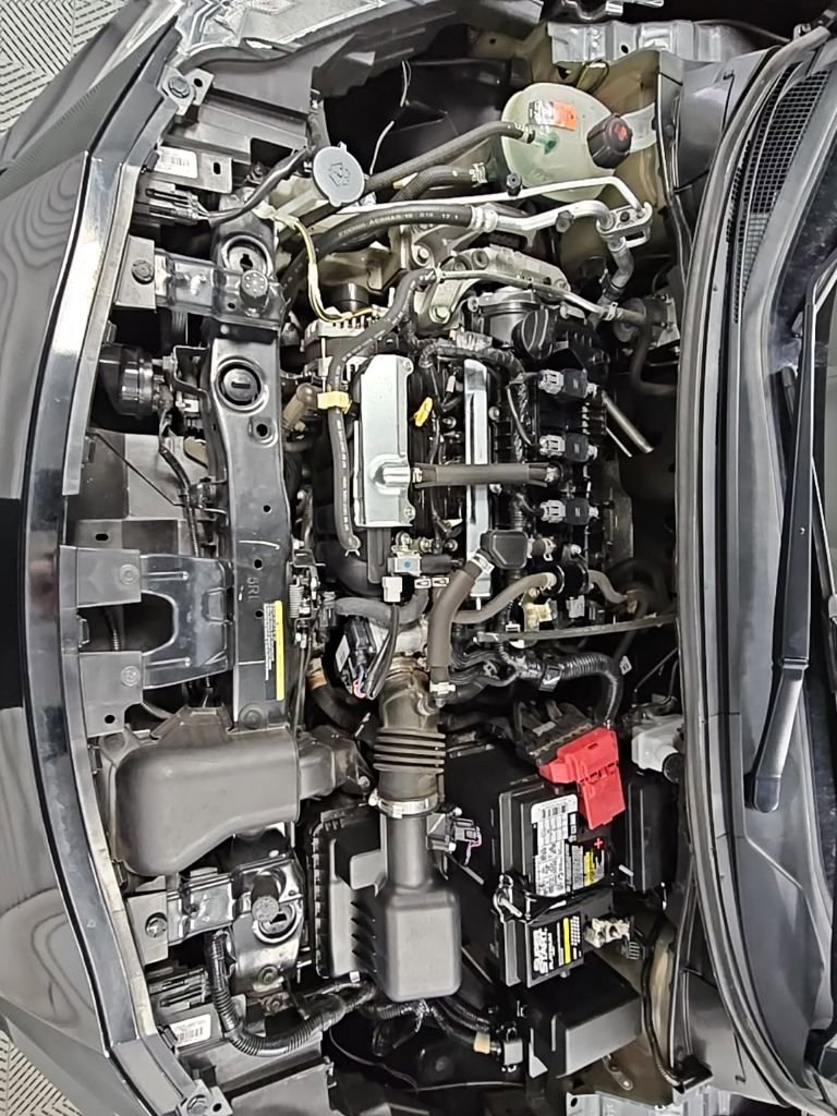 Used 2021 Nissan Versa SR w/ Convenience Package image 35