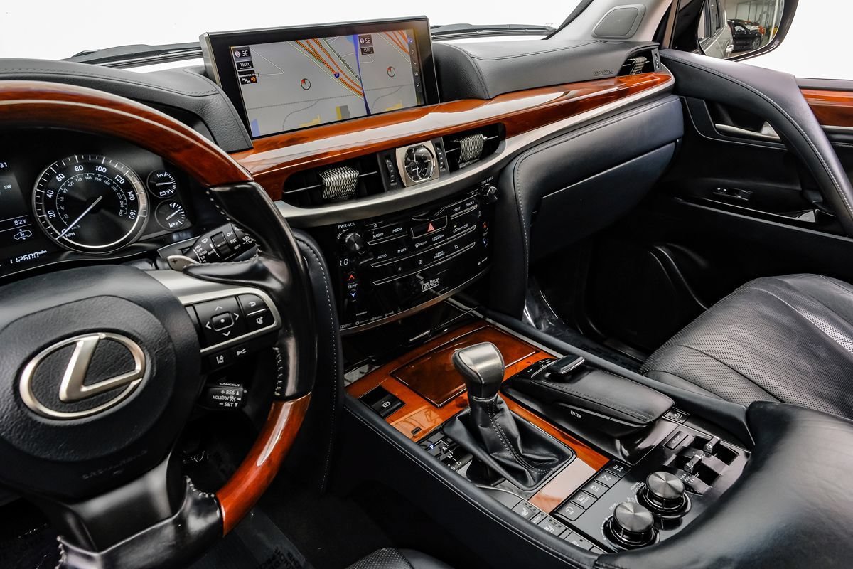 Used 2019 Lexus LX 570 4WD w/ Luxury Package image 21